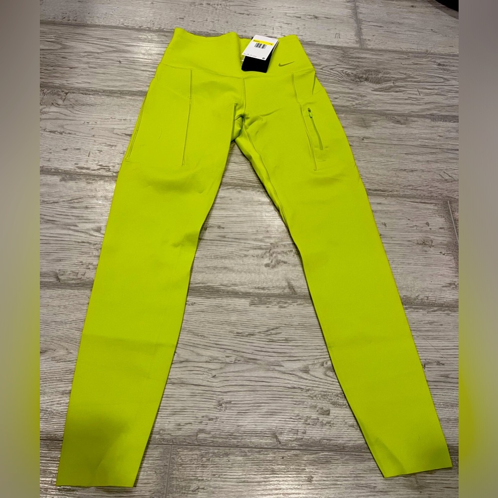 Nike leggings